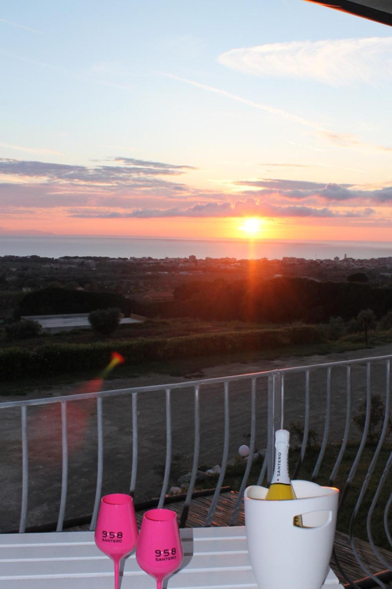Agriturismo Suite Del Conte San Vincenzo Luaran gambar